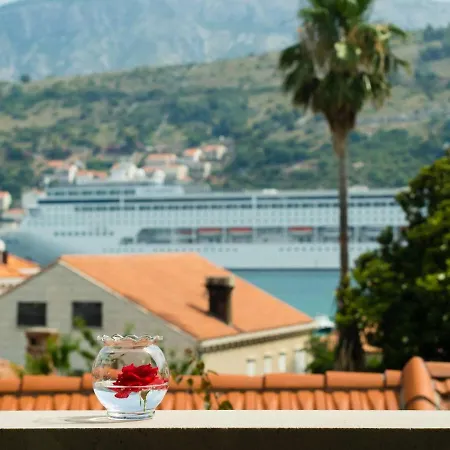 4 Bedroom With Terrace * Ντουμπρόβνικ